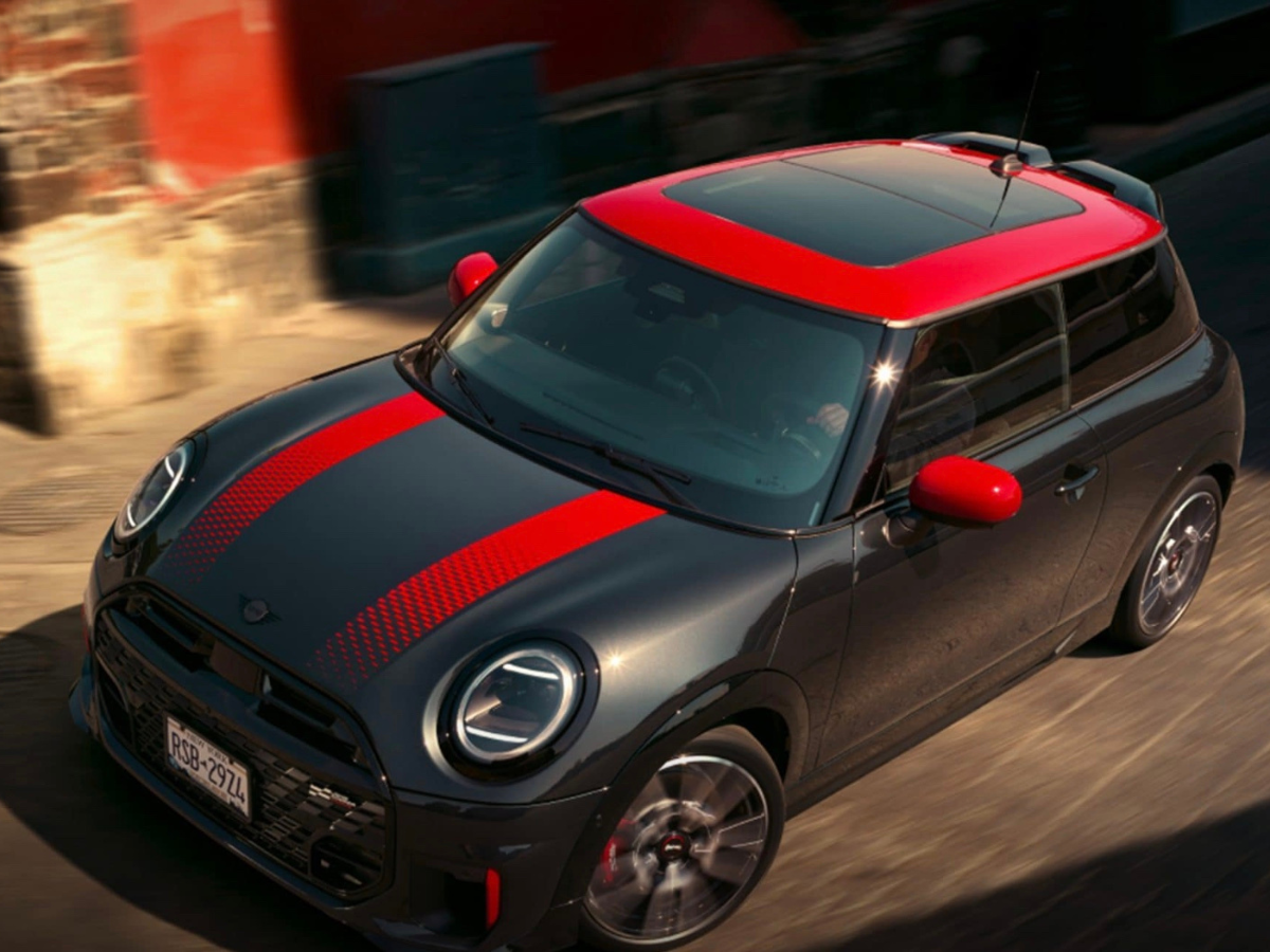 MINI Dare to Compare Service